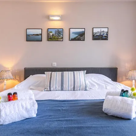 Spacious Apartment With Cosy Interior In The Center Of Knokke アパート *