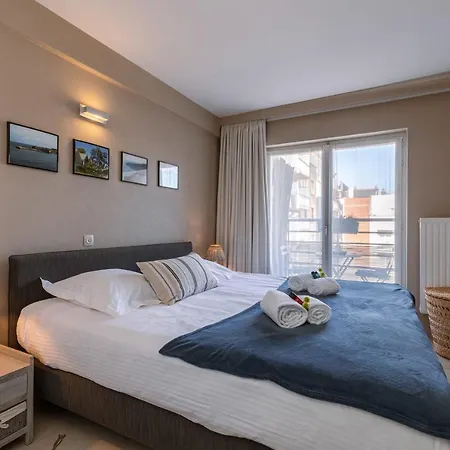Spacious Apartment With Cosy Interior In The Center Of Knokke アパート