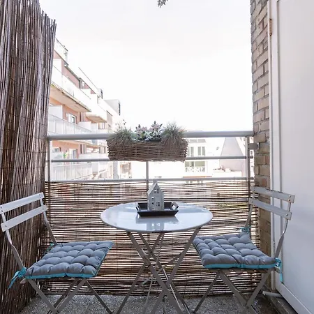 Spacious Apartment With Cosy Interior In The Center Of Knokke クノック・ヘイスト